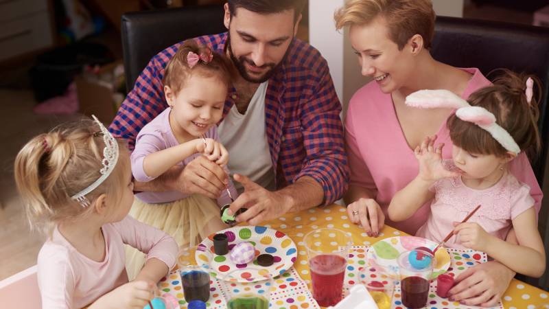 Fun Family Weekends: Activities Brought to You by Lookwhatmomfound lwmfcrafts